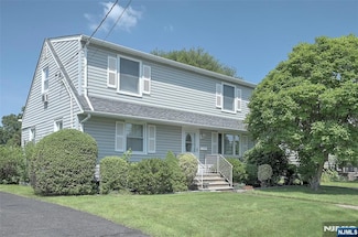 23 Bromley Place, Bloomfield, NJ 07003