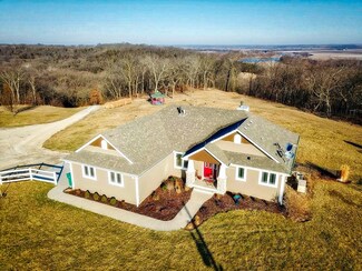 51 N 2190 Rd, Lecompton, KS 66050