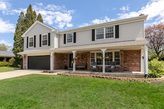 1711 Longmeadow Dr, Glenview, IL 60026