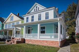 525 Monroe Ave, Cape Charles, VA 23310