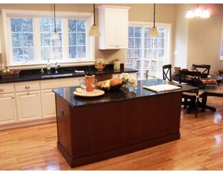 45 Summit Cir, Wrentham, MA 02093