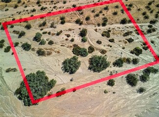 1 Olympic Rd, Joshua Tree, CA 92252