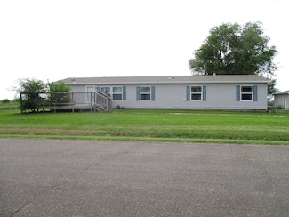 915 S Cherry St, Greensburg, KS 67054