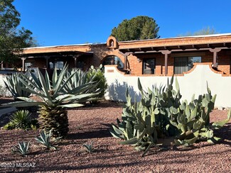 380 S Paseo Lobo Unit C, Green Valley, AZ 85614