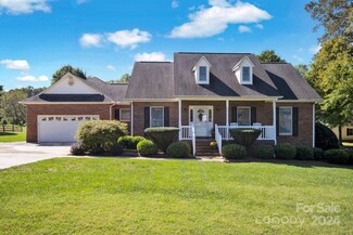 129 Clodfelter Rd, Mooresville, NC 28115