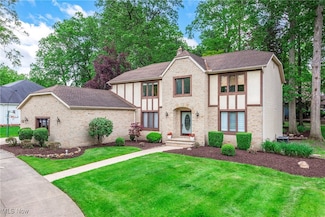 6648 Great Oaks Pkwy, Independence, OH 44131