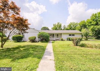4 Hemlock Dr, Mechanicsburg, PA 17055