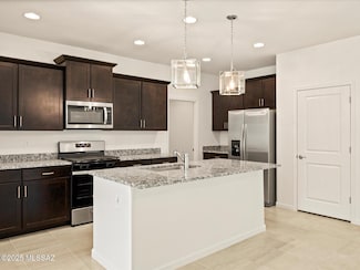 7021 W Jadewood Ln, Tucson, AZ 85757
