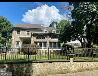 1721 N 72nd St, Philadelphia, PA 19151