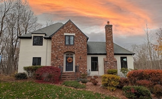 40 Hull Place, Ridgefield, CT 06877