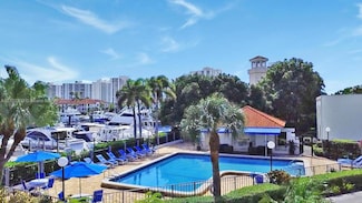 3570 Magellan Cir Unit 2252, Miami, FL 33180
