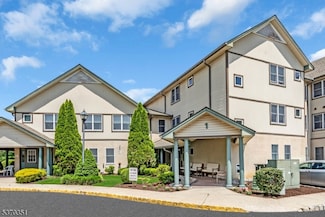 47 Park Edge Unit G1G, Berkeley Heights, NJ 07922
