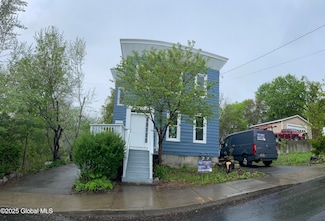 10 Orange St Unit 2, Amsterdam, NY 12010