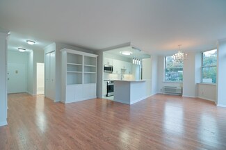 100 Grand Cove Way Unit PH 5J, Edgewater, NJ 07020
