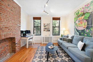 204 Washington St Unit 2B, Jersey City, NJ 07302