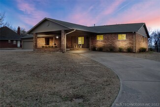 17822 E Brady St, Catoosa, OK 74015