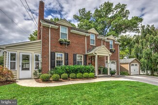 60 N Kinzer Ave, New Holland, PA 17557