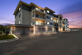 2034 W 75th Place Unit 35, Merrillville, IN 46410