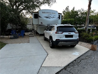 43 Jenkins Rd Unit 184, Hilton Head Island, SC 29926