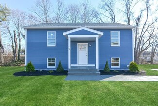 16 Clancy St, Swansea, MA 02777