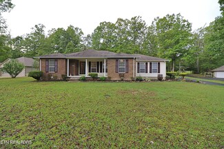 435 Meadow Creek Dr, Oneida, TN 37841