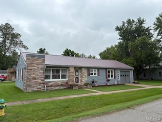 422 W Dover St, Monroe City, MO 63456