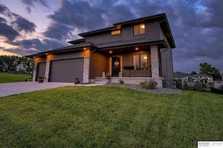19024 Sycamore Dr, Gretna, NE 68028