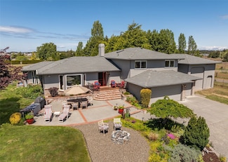 51 Rainbows End Ln, Sequim, WA 98382