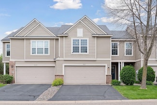 5121 Farnham Dr N, Hugo, MN 55038