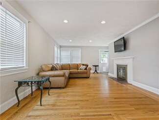 199 Jordan Ave, Cranston, RI 02910
