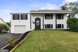225 Evergreen Dr, Willingboro, NJ 08046