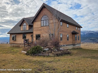 1190 Saddle Dr, Etna, WY 83118