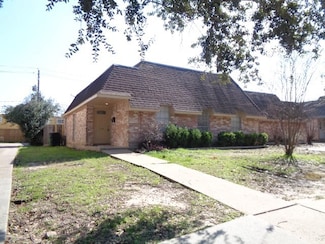 5504 Deep Forest Dr, Houston, TX 77092