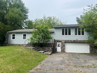 52 Rudolph Rd, Modena, NY 12548