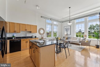 440 12th St NE Unit 215, Washington, DC 20002