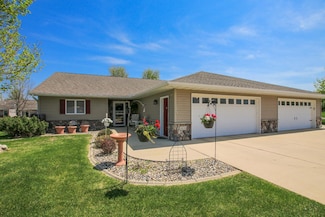 1406 Elsie Dr, Glencoe, MN 55336