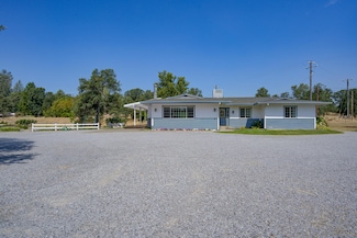 11990 Jack Pine Ln, Redding, CA 96003