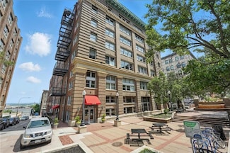 712 Broadway Blvd Unit 607, Kansas City, MO 64105