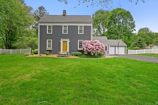 17 Chester Rd, Easton, CT 06612