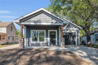 734 S Elm St, Ottawa, KS 66067