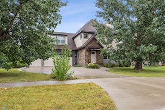 6028 Silverleaf Dr S, Fargo, ND 58104