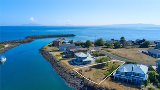 46 Harbor Seal Dr, Point Roberts, WA 98281