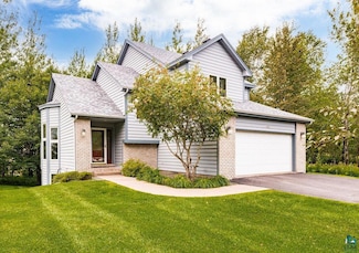 4185 Ridge Cir, Hermantown, MN 55811