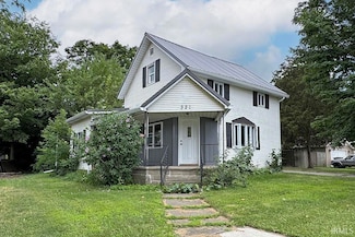 321 W Pine St, Topeka, IN 46571