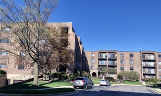 601 W Huntington Commons Rd Unit 301, Mount Prospect, IL 60056