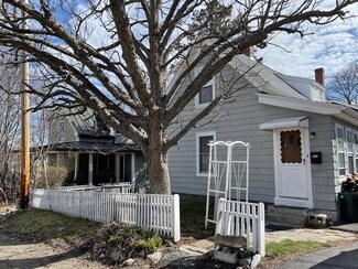 3 Warren Ct, Rockport, MA 01966