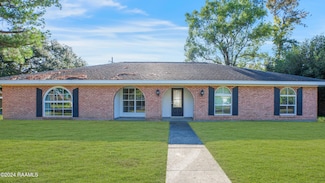 901 Dulles Dr, Lafayette, LA 70506