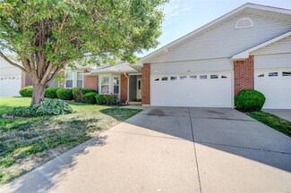 22 Faulkner Dr, Saint Charles, MO 63303