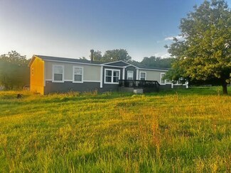 4025 Kaspar Ln, Ennis, TX 75119