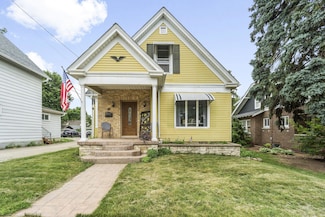 200 W State St, Burlington, WI 53105